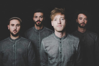 Rotziger Punk und Mittelfinger wie immer – für immer