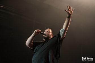 Feine Sahne Fischfilet in ausverkaufter Sporthalle