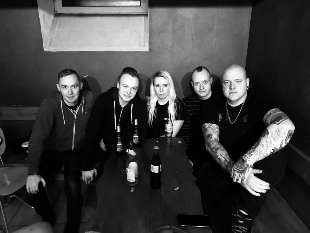 7FDB20D0-4B6B-4F8C-BCF0-C735C3E19B1F