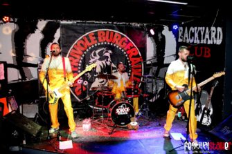 Das frivole Burgfräulein und Schockromantik machen ein bisschen Punkrock – Fotos