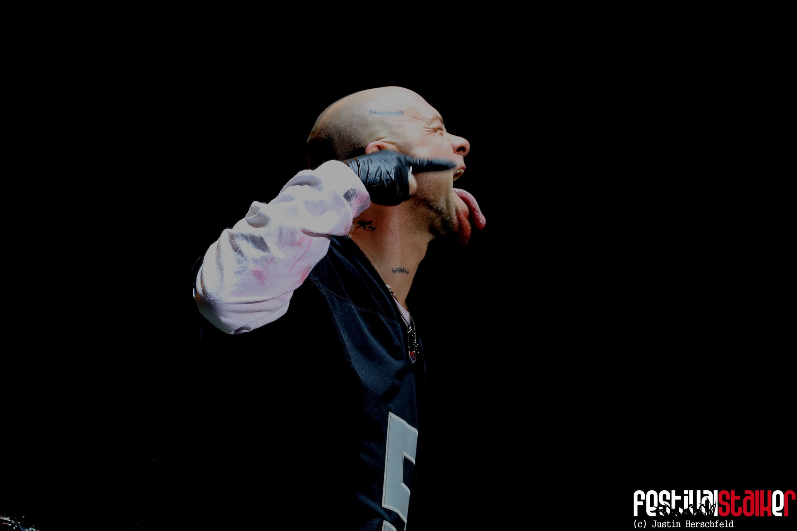 Five Finger Death Punch in Oberhausen Fotos