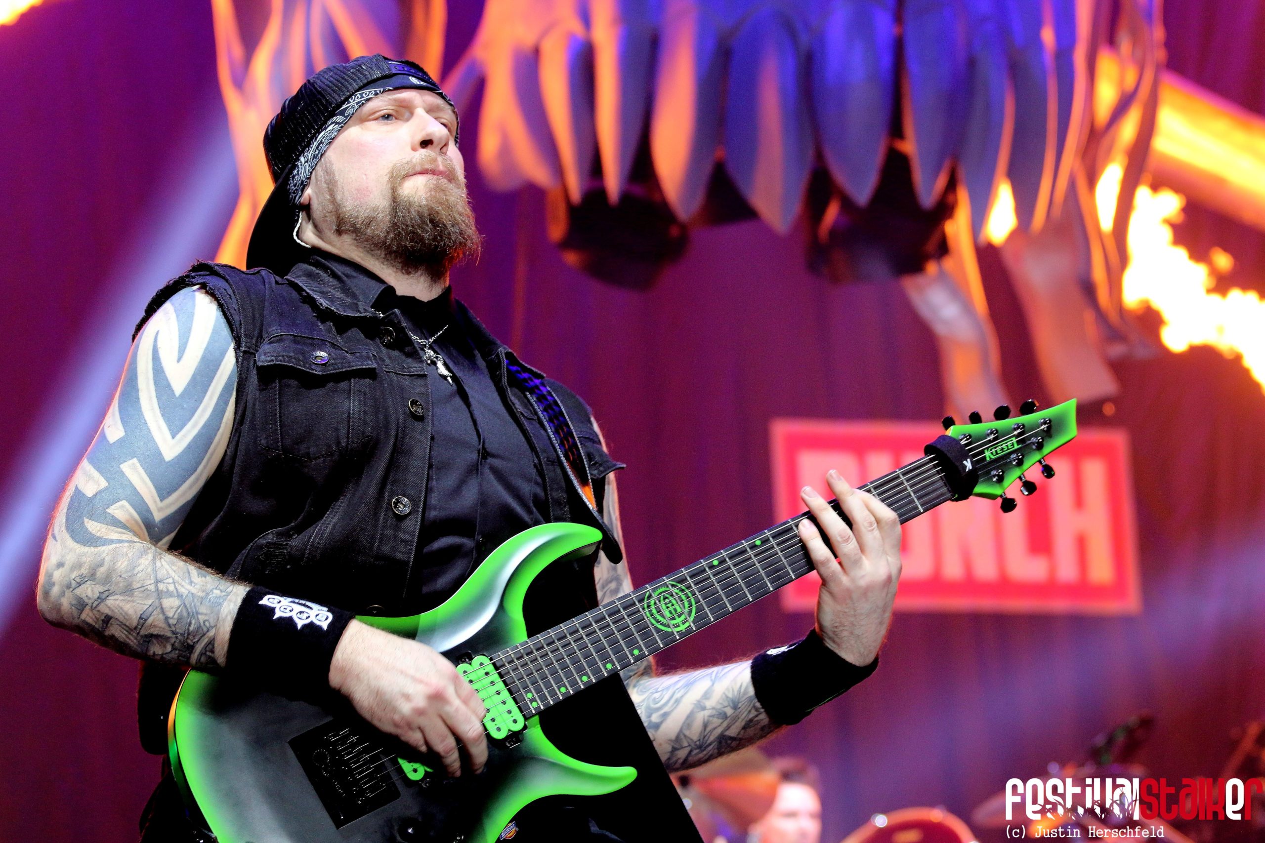 Five Finger Death Punch in Oberhausen Fotos
