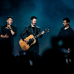 Jonas Brothers auf Happiness Begins Tour in der Lanxess Arena Köln - Fotos