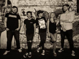 Chris Magerl and the burning Flags kündigen Split EP mit Hurricane Season an