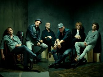 Fury in the Slaughterhouse veröffentlichen neue Single mit Foo Fighters-Feature