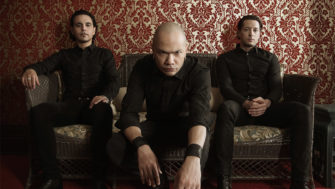 Danko Jones veröffentlicht zum 25. Jahrestag der Band den Song „Flaunt it“  als Lyric-Video!