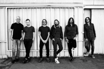 Exklusives Deutschlandkonzert der Foo Fighters wird auf Juni 2022 verschoben und findet auf dem Flughafen Tempelhof statt!