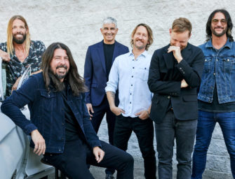 Foo Fighters kündigen Bee-Gees-Tributalbum an!