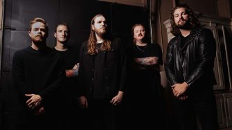 WAGE WAR fletschen die Zähne! „Teeth“ ist online.