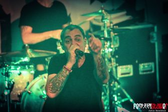 32 JAHRE CHAOS & LIEBE – 32 JAHRE BETONTOD