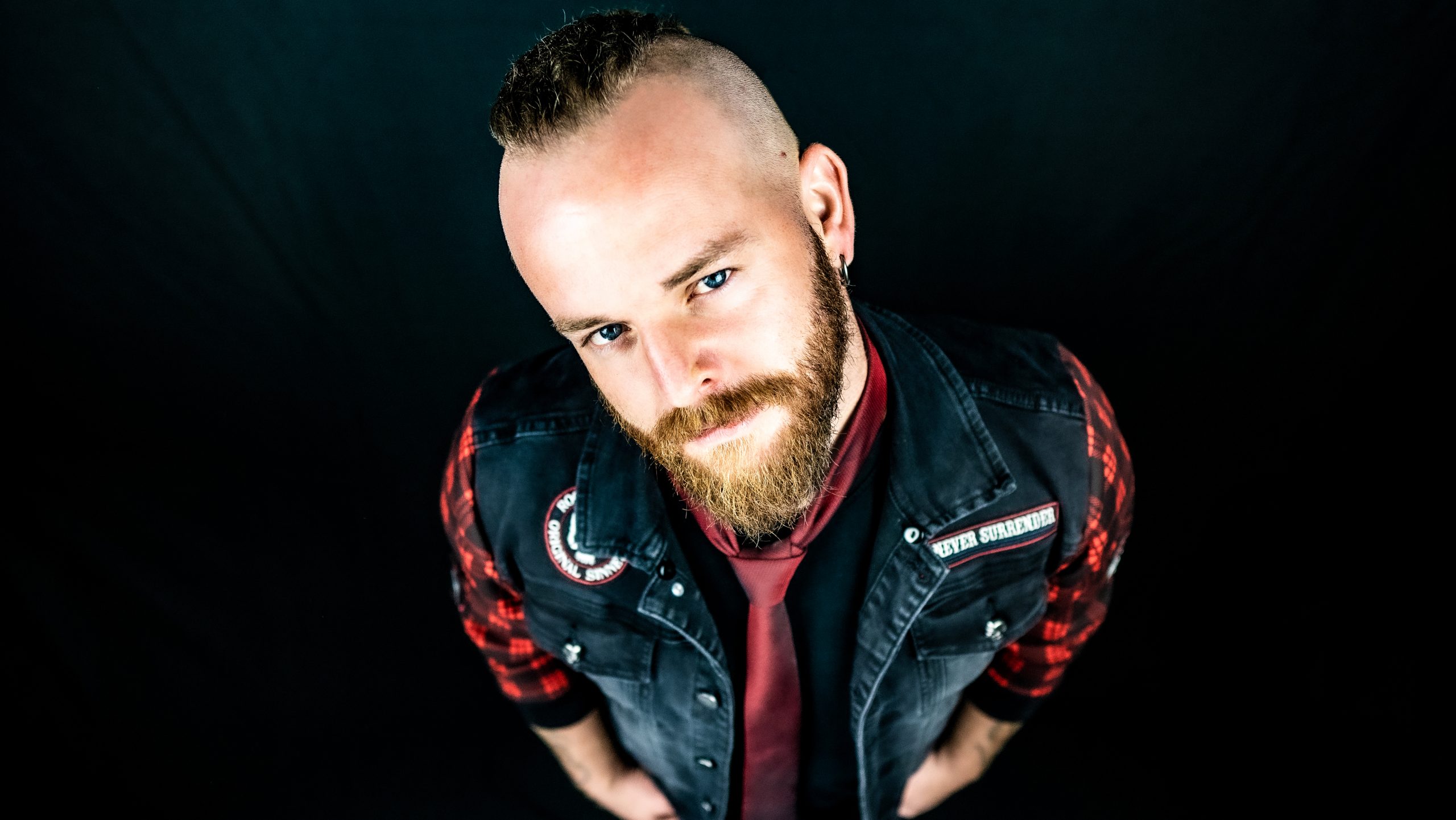 Max Roxton released Titeltrack vom kommenden Album: 