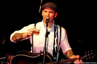 Andre Sinner droppt neues Video zu „Lass uns anfangen“