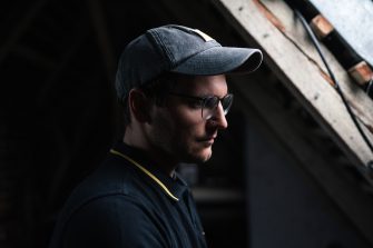 Festivalstalker präsentiert MODERN FIREWORKS mit „Lighthouse (Acoustic Version)“