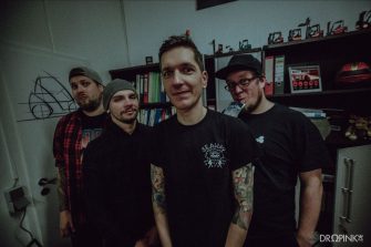 Holly Would Surrender droppen Video zu „Young Again“