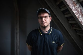 Pop-Punk mit Akustik-Gitarre von MODERN FIREWORKS: „Okay“