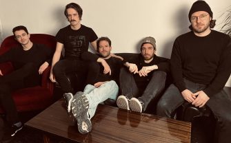 SLOW JAMS aus Berlin kündigen mit „In Riddles“ ihr zweites Album an