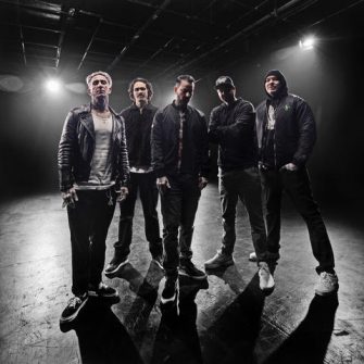 HOLLYWOOD UNDEAD droppen explosiven neuen Song „CHAOS“