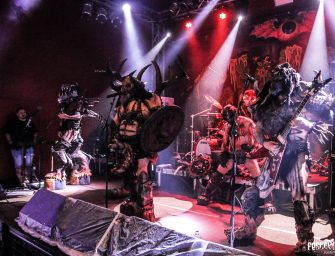 GWAR mit dem Video zu dem ALICE-COOPER-COVER „SCHOOL’S OUT“