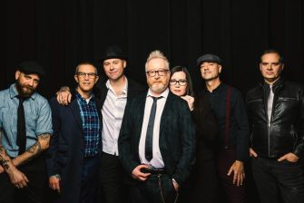 FLOGGING MOLLY hauen neue Single samnt Video zu “A SONG OF LIBERTY” raus