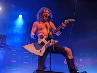 Airbourne veröffentlichen neue Single „Here She Comes“