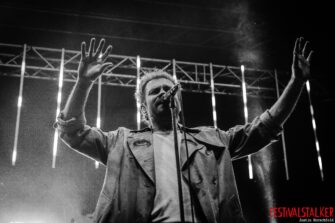 Enter Shikari kündigen neues Album „A Kiss For The Whole World“ mit erste Single“(pls) set me on fire“ an