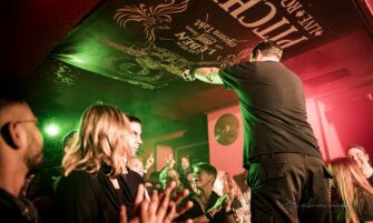 Dumm & Glücklich im Pitcher in Düsseldorf – Fotos