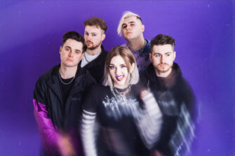 AS EVERYTHING UNFOLDS droppen neue SINGLE mit Video zu „FLIP SIDE“