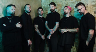 Bury Tomorrow feat. Loz Taylor droppen neue Single „Loz Taylor“