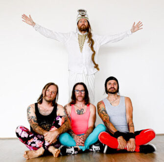 FRENZAL RHOMB mit neuer Single  „THOUGHT IT WAS YOGA BUT IT WAS KETAMINE“
