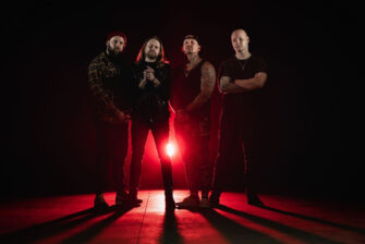 THROW THE FIGHT veröffentlichen neue Single zu „HOURGLASS“
