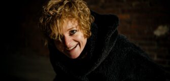 Festivalstalker kooperiert mit PINSKI zu „Hero’s Death“