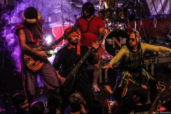NANOWAR OF STEEL mit Lyric Video zu “Metal Boomer Battalion”