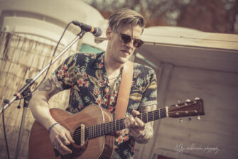 Edy Edwards im Biergarten in Gelsenkirchen – Fotos