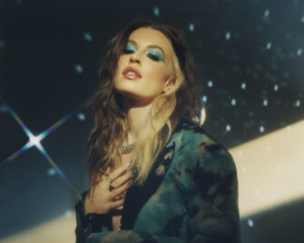 Fletcher auf Europa Tournee mit Debütalbum „Girl Of My Dreams“ im Oktober