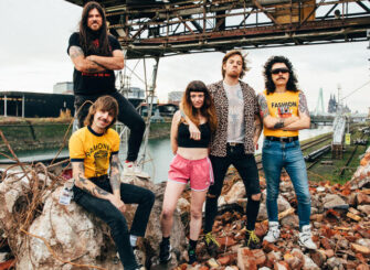 CLOWNS mit neuem Video zur Single „FORMALDEHYD“