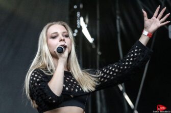 Kati K holt sich zur neuen Single „Erwischt“ Rapper FiNCH dazu