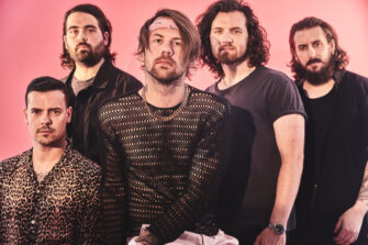 BEARTOOTH kündigen ihr neues Album „The Surface“ an und droppen erste Single „Might Love Myself“