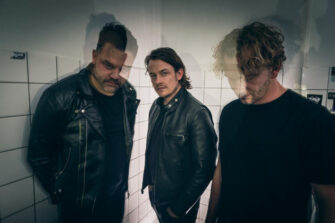 DIPLOMATIC IMMUNITY veröffentlicht die zweite Single „Burn Out Bright“ ihres kommenden Debütalbums