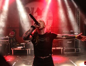 WALLS OF JERICHO entfesselt neue Single „Agency“