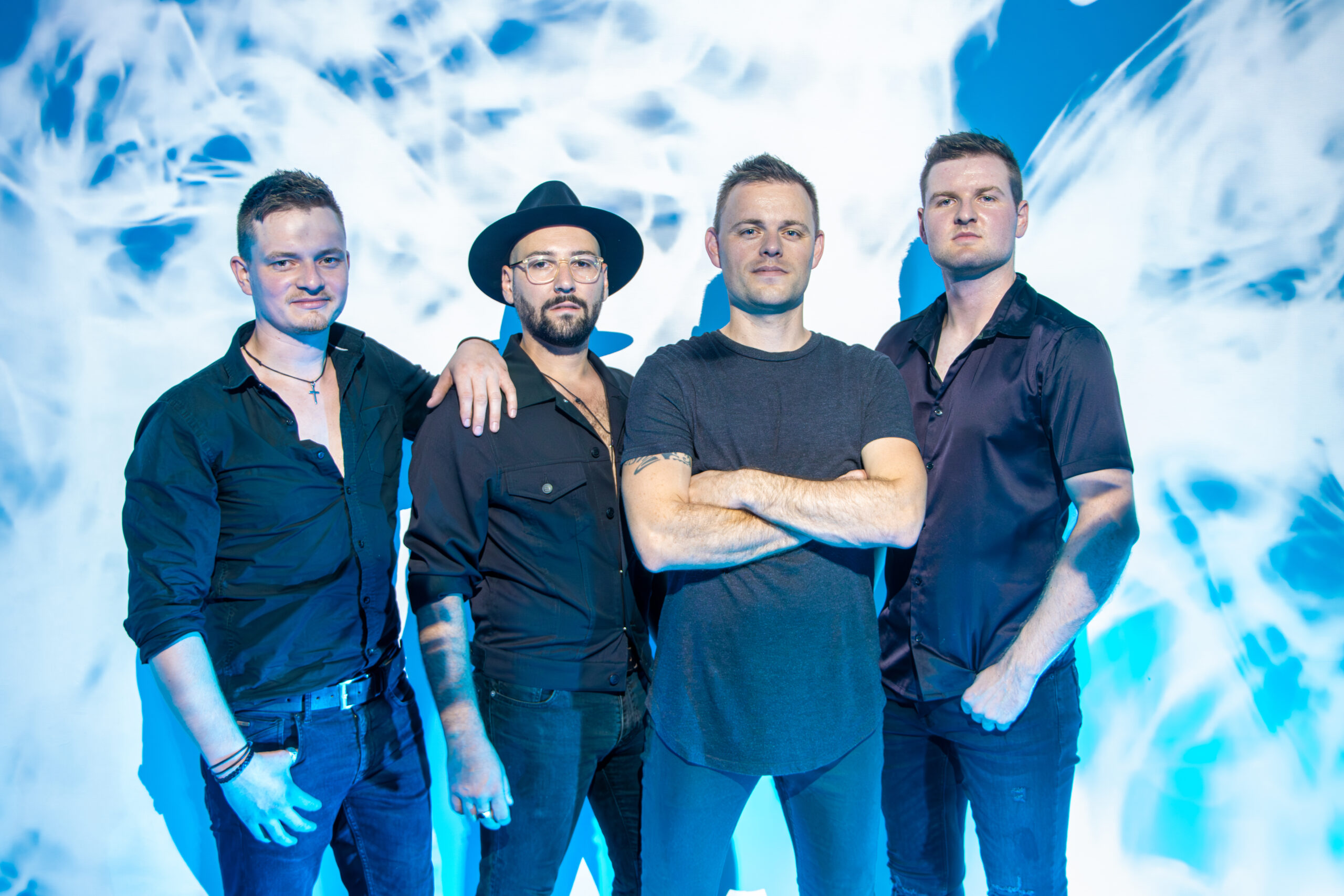 am Start ANGUS COURT releasen 