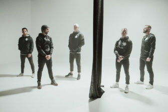 NEVER BACK DOWN veröffentlichen ihre neue EP mit der gleichnamigen Single & Video „Pathfinder“