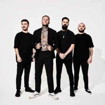 KRIS BARRAS BAND droppen neue Single mit Video zu „HOURGLASS“