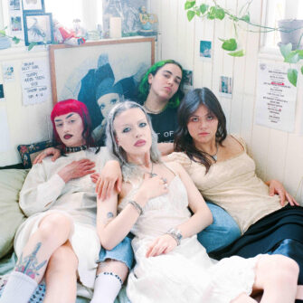 VOIID kommen mit „Watering Dead Flowers Under The Tree“ auf EU Tour 2024