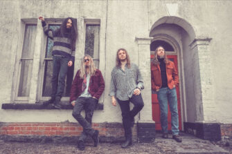 The Lunar Effect droppen Single mit Lyric Video zu „Flowers For Teeth“