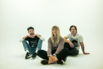 Die Punkrockband Winona Fighter hat heute ein Video zu ihrer Single „Subaru“ veröffentlicht