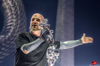 FIVE FINGER DEATH PUNCH in der Rudolf Weber-ARENA Oberhausen – Fotos