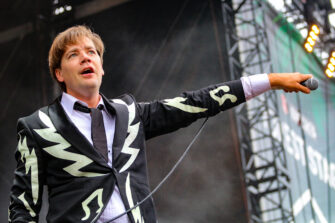 THE HIVES droppen neues Video zu „Rigor Mortis Radio“