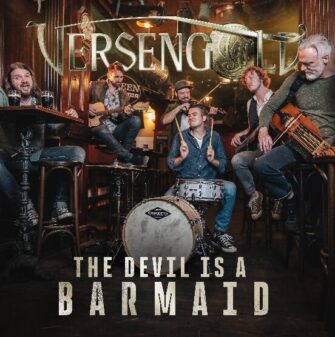 Versengold covern Kissin Dynamite mit „The Devil is a Barmaid“ und lösen Wettschulden ein
