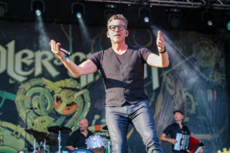 FIDDLER’S GREEN feat. The OReillys & the Paddyhats veröffentlichen „THE SONGS THAT BUILT MY LIFE“