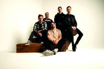 RISING INSANE veröffentlichen ihre neue Single „MONSTER“